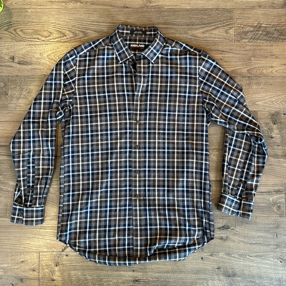 Kirkland Men’s Medium Button-up Shirt - Picture 1 of 3